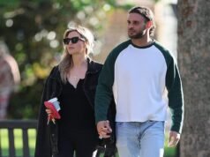 La familia de Holly Valance rompe el silencio después de que la vieran besando a su ex guardaespaldas tras su separación de su marido multimillonario.