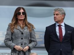 Karren Brady DEJA el West Ham amenazado por el descenso cuando restan cinco partidos de la temporada mientras la estrella de The Apprentice se centra en los intereses comerciales y el papel de la Cámara de los Lores