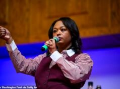 El candidato despierto a la alcaldía de DC fue criticado por lamentar el cierre de las tiendas de COMESTIBLES de la capital asolada por el crimen antes de mencionar los recientes asesinatos de dos niños.