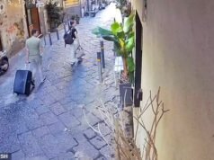 Los padres del niño de 13 años que ‘mató a una mujer con una estatua arrojada desde un balcón de Nápoles’ enfrentan cargos de homicidio involuntario
