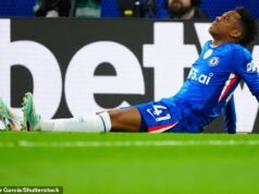 Las esperanzas de Estevao en la Copa del Mundo están en duda mientras los escáneres revelan el alcance de una grave lesión en el tendón de la corva que dejó a Brasil y al Chelsea llorando