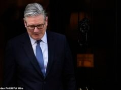 El apoyo al primer ministro se está agotando: el principal diputado laborista pide a Starmer que renuncie mientras sus propios colegas del gabinete lo desafían, y McSweeney es arrastrado a la Cámara de los Comunes para ser interrogado