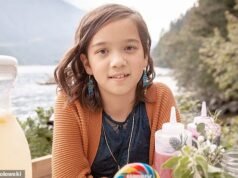 Una niña de 15 años que se quitó la vida fue incitada por demonios en línea para que se filmara tratando de matar al gato de su familia.