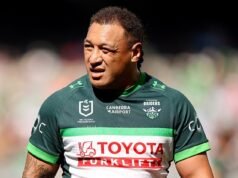 El oficial de la NRL responde al vil troll que amenazó con ASALTAR a la novia de un compañero de equipo, lo que los obligó a publicar una disculpa en video humillante.