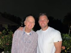 El ex mariscal de campo de la NFL Tim Tebow comparte la trágica noticia de la muerte de su padre después de la batalla contra la enfermedad de Parkinson en un mensaje desgarrador