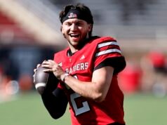 El mariscal de campo universitario, que se espera sea una selección de primera ronda del draft de la NFL, ingresa a rehabilitación por adicción al juego