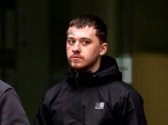 El intruso que irrumpió en el Parlamento cometiendo un grave error de seguridad ya ha sido remitido al programa antiterrorista, según escucha el tribunal