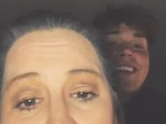 El impactante video de una maestra simulando un acto sexual con su hijo estrella de Baywatch, Noah Beck, surge… después de que su hija fuera despedida del mismo trabajo por supuestamente acicalar a un estudiante.