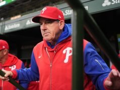 Los Filis despiden al manager Rob Thomson después de un comienzo brutal de la temporada de la MLB… y el gerente general contrata a su papá, la leyenda de los Yankees, para hacerse cargo del equipo