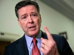 James Comey se entrega a la policía tras ser acusado de escalofriante ‘amenaza’ contra la vida de Trump mientras dice ‘soy inocente’
