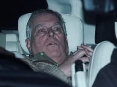 La policía debería volver a interrogar a Andrew por su uso del dinero de los contribuyentes y las acusaciones de que Epstein traficaba con mujeres a residencias reales, dice Gordon Brown.