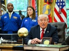 Trump hace una incómoda referencia a las grandes “hermosas orejas” del jefe de la NASA en la Oficina Oval: “Tiene un gran oído”
