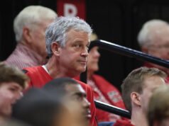 NC State AD llama accidentalmente al nuevo entrenador de baloncesto masculino Justin Gainey “Jason” dos veces durante la conferencia de prensa introductoria
