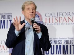 Si Tom Steyer quiere ayudar a los inmigrantes, lo hará