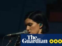 The xx at Coachella review: el trío independiente se reúne para un set cautivador y esbelto | Coachella