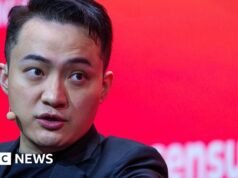 Empresa de criptografía de la familia Trump demandada por presunta ‘extorsión’