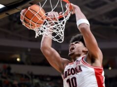 Persiguiendo la historia, Arizona se mantiene presente en su camino hacia la Final Four