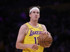 Austin Reaves de los Lakers se perderá el resto de la temporada regular por distensión en el oblicuo