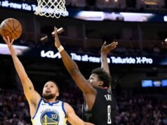 Stephen Curry anota 29 a cambio y casi da la victoria a los Warriors