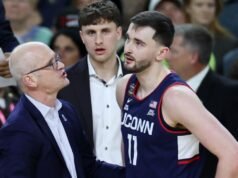 Dan Hurley ve llegar a su fin la memorable carrera de Alex Karaban en UConn