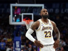 LeBron James de los Lakers, baja para el partido del martes contra el Thunder por lesión en el pie izquierdo