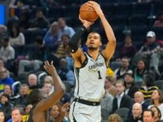 Wembanyama (40 puntos, 13 rebotes) anota 65 partidos mientras marca otra ‘casilla’