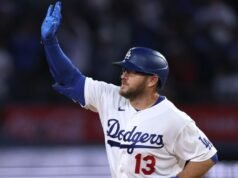 Muncy termina la noche de 3 horas con inicio mientras los Dodgers superan a los Rangers