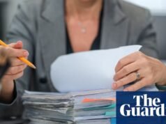 Los jefes dicen que la IA aumenta la productividad; los trabajadores dicen que se están ahogando en “empleos” | IA (inteligencia artificial)