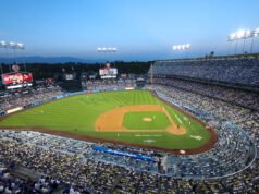 Fanático de los Dodgers recibió $11.8 millones del jurado luego de quedar parcialmente cegado por LAPD durante la celebración de la Serie Mundial