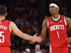 Los Rockets derrotan a los Lakers en el cuarto juego para evitar la eliminación
