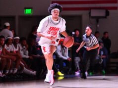 Tyran Stokes, prospecto número uno para 2026, se compromete con Kansas y elogia a Bill Self: “Ha estado ahí desde el principio”