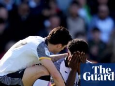 El delantero del USMNT Patrick Agyemang abandona el partido del Derby County en camilla | EE.UU