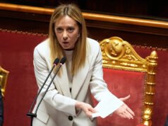 Meloni elogia el arresto del principal sospechoso de una familia criminal tras una redada en un centro turístico italiano