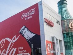 A pesar de ser considerada el peor contaminador de plástico del mundo, Coca-Cola está reduciendo significativamente su personal de sostenibilidad a nivel mundial.