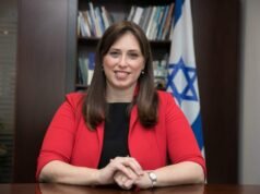 Ex embajador israelí en el Reino Unido nombrado jefe de la Dirección Nacional de Diplomacia Pública de la PMO