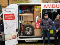 Ayuda enviada en ambulancia al frente ucraniano
