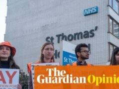 Los médicos y el gobierno están manejando mal esta huelga, por eso no se vislumbra un final | Polly Toynbee