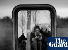 ‘No estoy tratando de hacerlo quedar bien’: Polly Samson sobre fotografiar a su marido David Gilmour – en imágenes