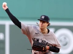 Cam Schlittler de los Yankees permite 1 carrera en la victoria 4-2 sobre los Medias Rojas, superando los 11 ponches de Payton Tolle