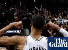 La defensa ‘extremadamente dura’ de Wembanyama ayuda a los Spurs a conseguir su primera victoria en los playoffs desde 2017 | NBA
