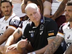NRL news 2026, exclusiva de Andrew McCullough sobre la crítica de los Brisbane Broncos de Gorden Tallis al entrenador Michael Maguire, Adam Reynolds, video de QLDER