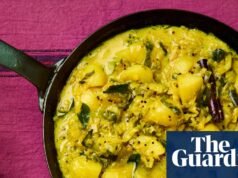 Receta vegana de Meera Sodha de curry de puerro, patata y coco | Curry