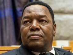 Jefe de policía sudafricano acusado en relación con un controvertido contrato sanitario