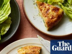 Receta de José Pizarro de tortilla con ortiga (o ajetes) y queso de cabra | comida y bebidas españolas