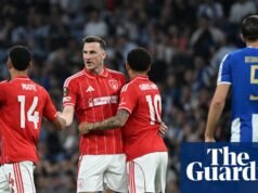 Un cómico gol en propia puerta da al Nottingham Forest la ventaja en un reñido empate ante el Oporto | liga europea
