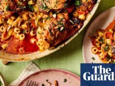 Un plato de pasta y una ensalada de zumaque: recetas para preparar con antelación de Sami Tamimi | Alimento