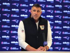 Mike Vrabel de los Patriots dice que se reunió con el equipo y tuvo ‘conversaciones difíciles’ después de que se publicaron fotos con Dianna Russini