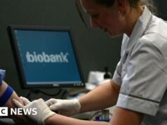 Datos de salud del biobanco británico puestos a la venta en China, confirma el gobierno