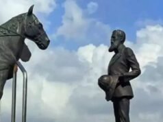 Una estatua de Theodor Herzl vandalizada en el centro de Israel unos días antes de la Independencia