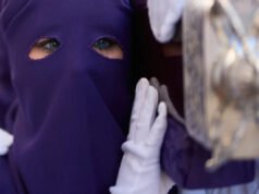 Mujeres orgullosas de su papel en Semana Santa después de que una procesión de una hermandad católica española las excluyera